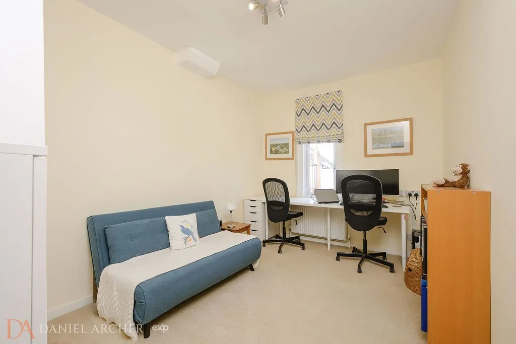 Laurel Road, West Wimbledon, SW20, photo 16