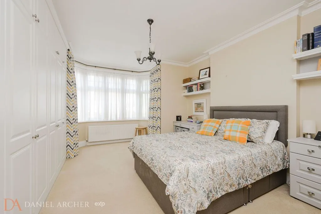 Laurel Road, West Wimbledon, SW20, photo 6