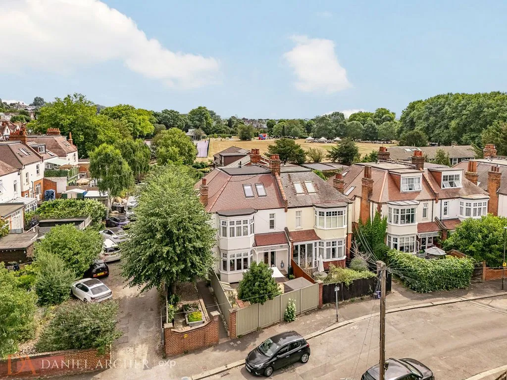 Laurel Road, West Wimbledon, SW20, photo 26