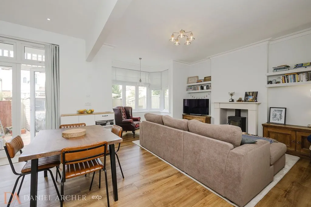 Laurel Road, West Wimbledon, SW20, photo 5