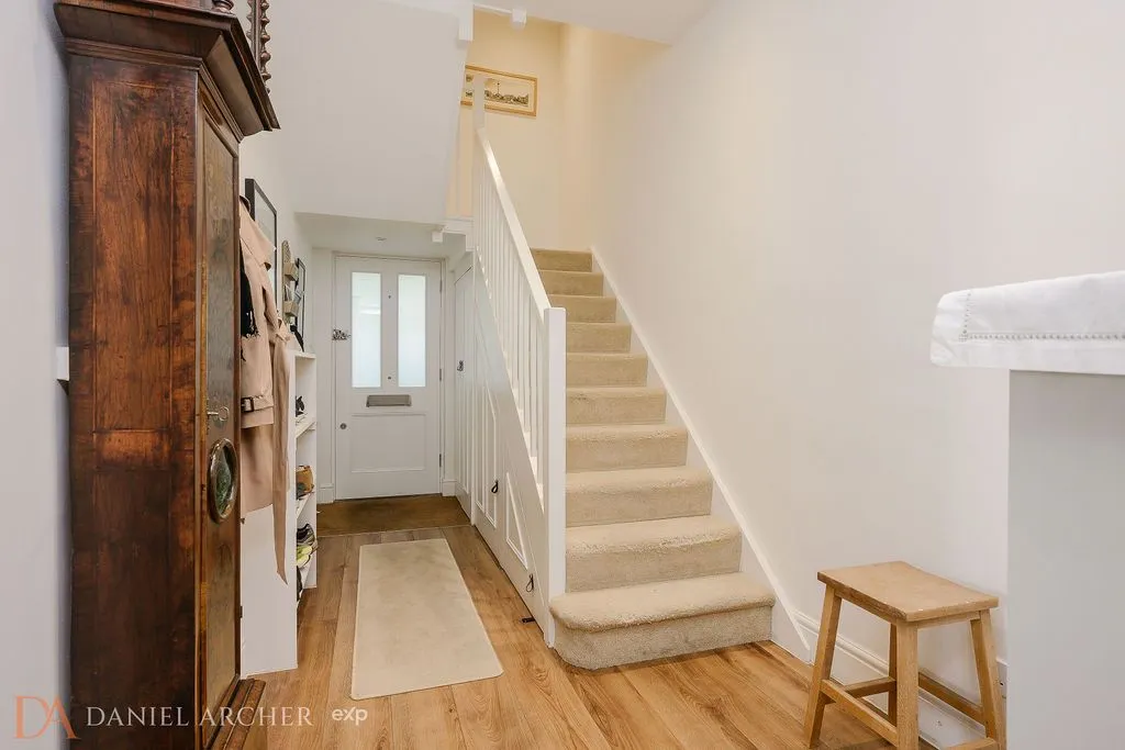 Laurel Road, West Wimbledon, SW20, photo 9