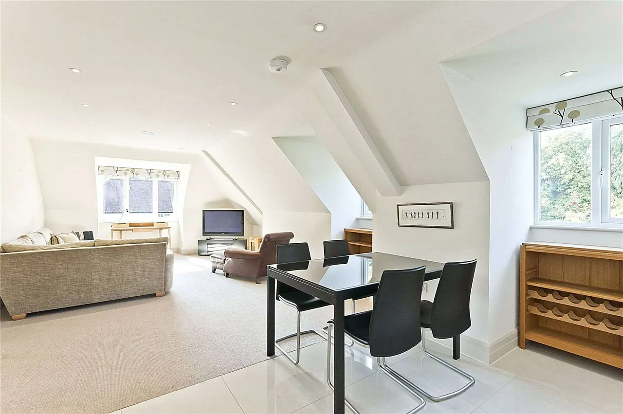 Gower Road, Weybridge, KT13, photo 2