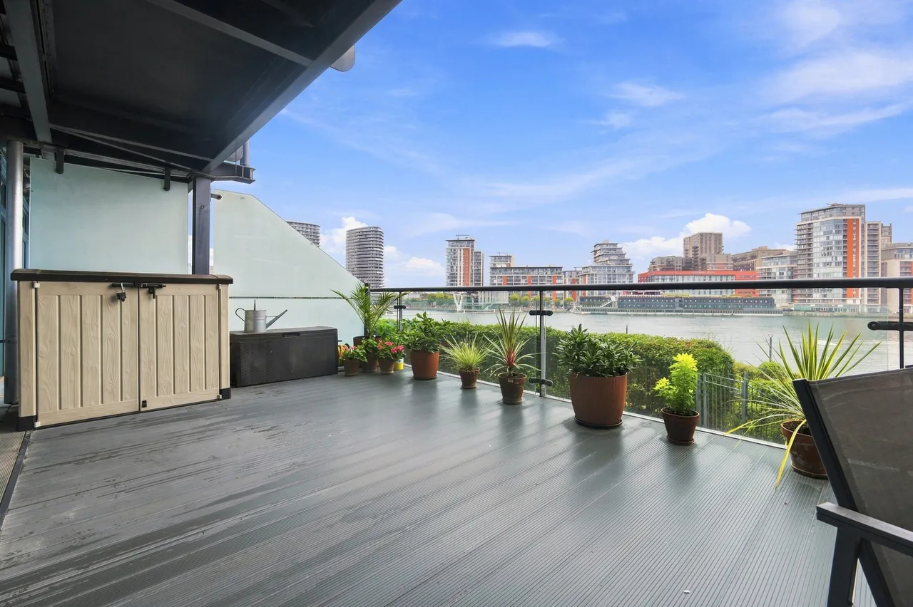 Western Beach Apartments, London, E16, photo 5