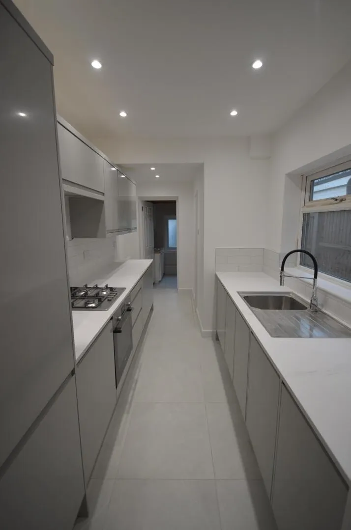 Brighton Road, Watford, photo 6