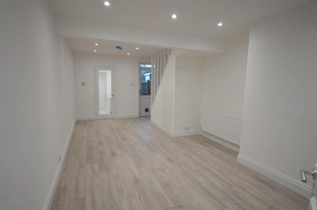 Brighton Road, Watford, photo 2