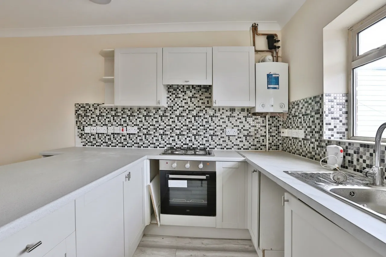 Ashley Road, Poole, BH14, photo 6