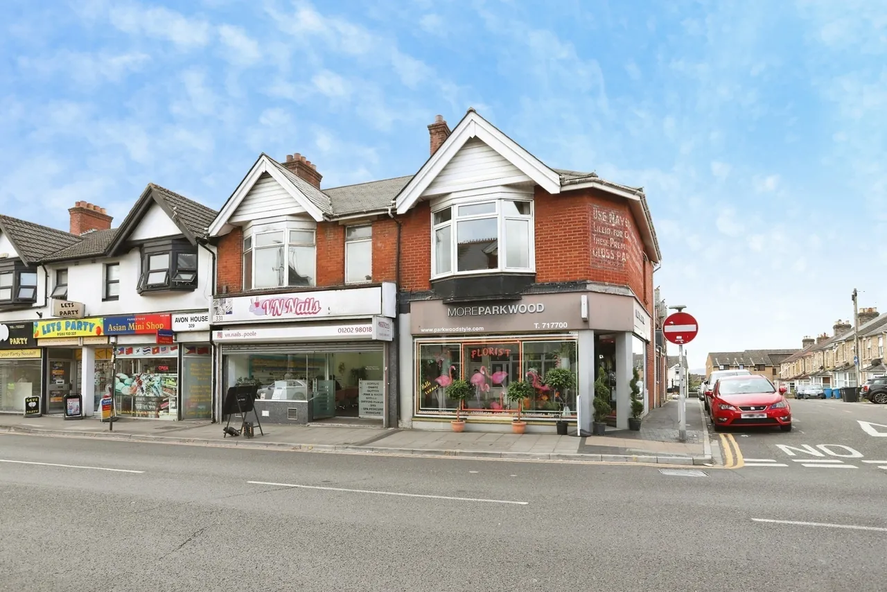 2 bed flat for sale, Ashley Road, Poole, BH14
