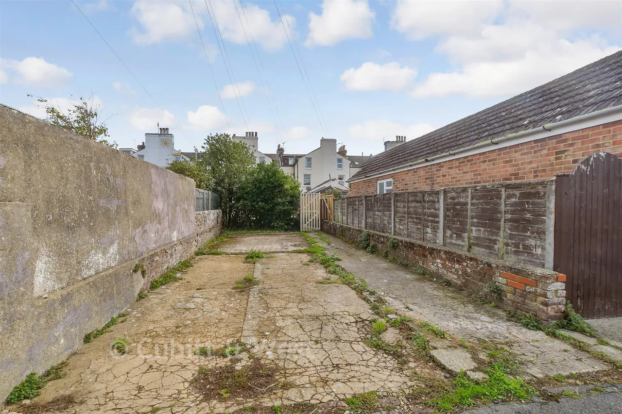 Bayford Road, Littlehampton, BN17, photo 6