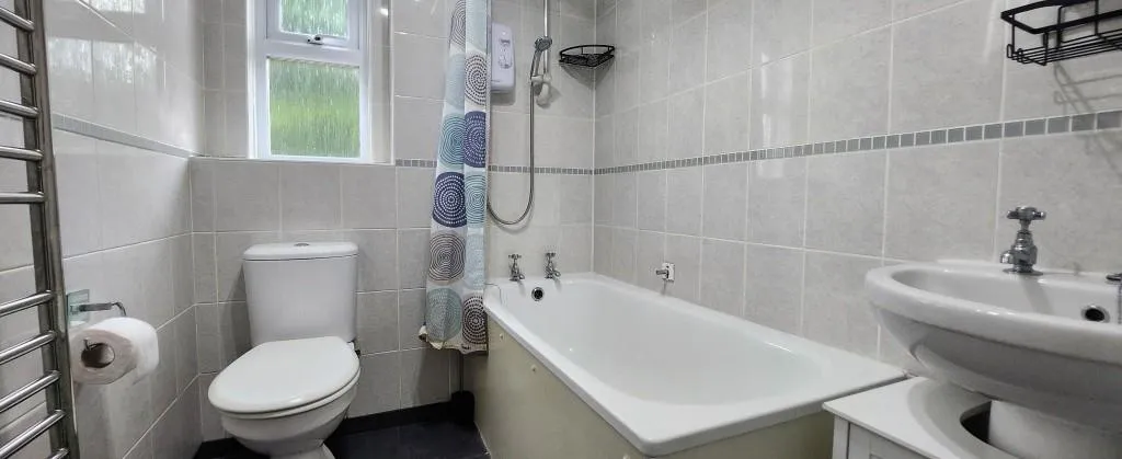 Markham Road, Capel, RH5, photo 4