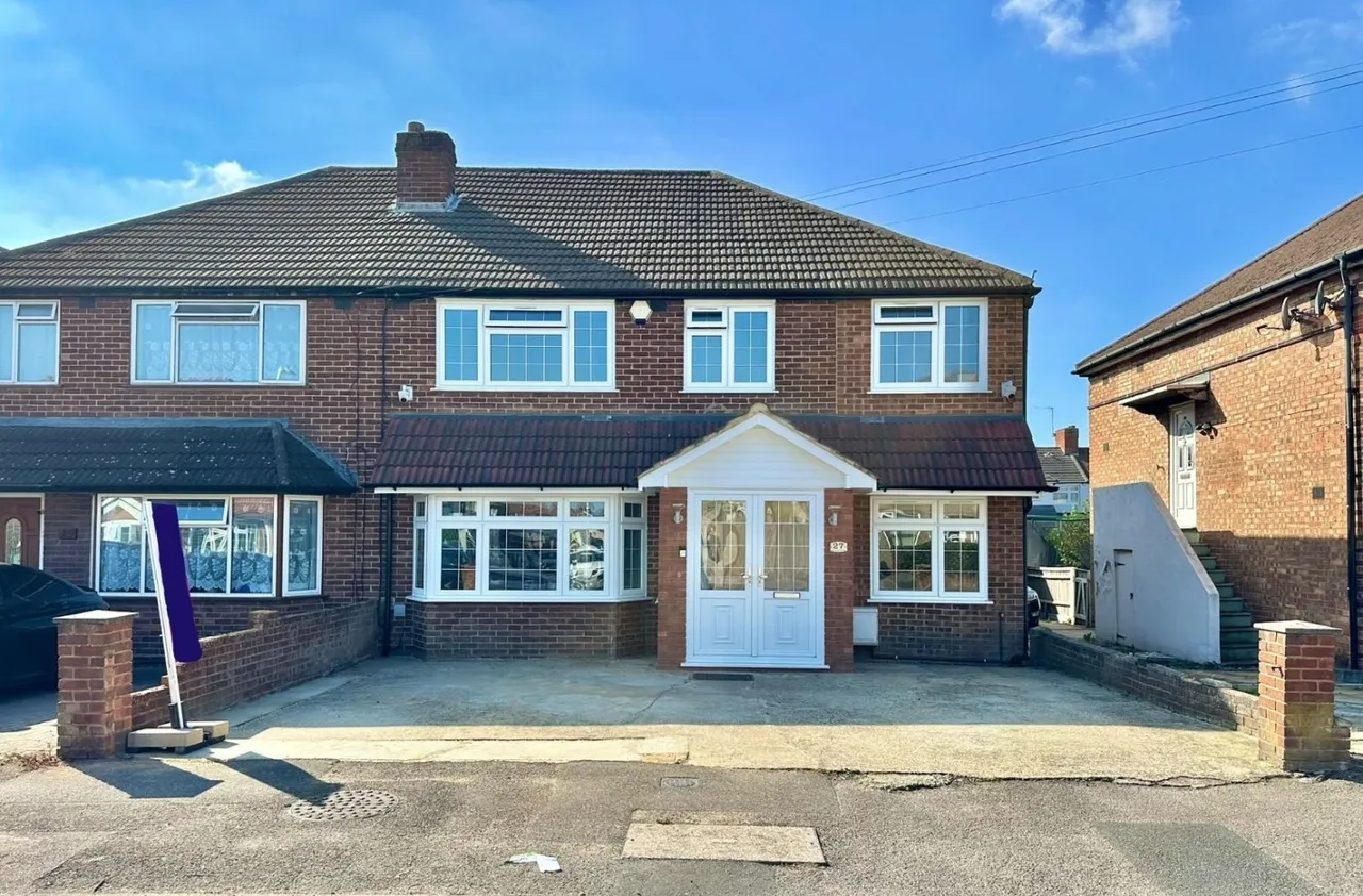 5 bed house for sale, Laburnum Road, Hayes, UB3