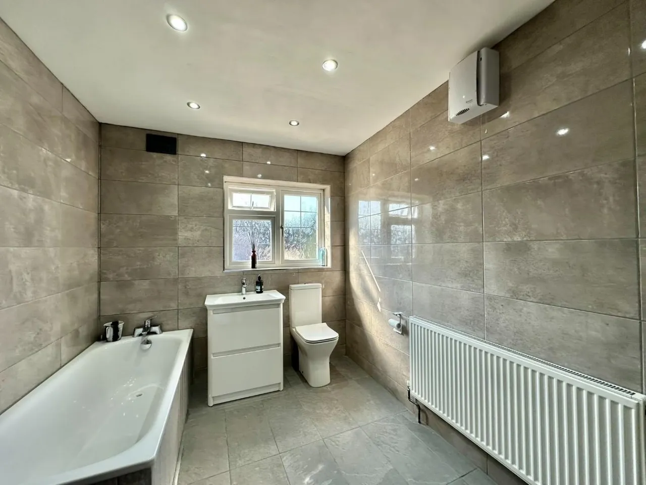 Laburnum Road, Hayes, UB3, photo 9