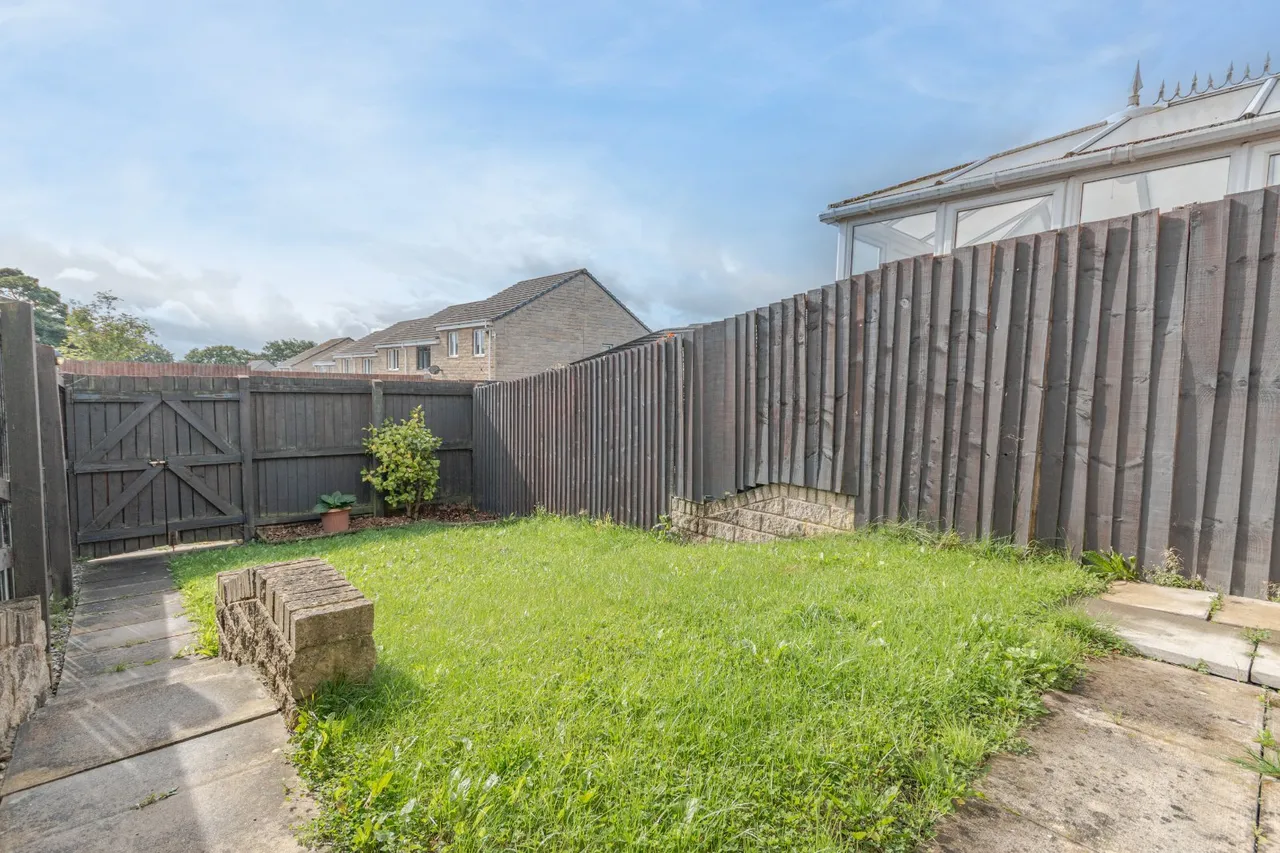 Siegfried Walk, Bingley, BD16, photo 17