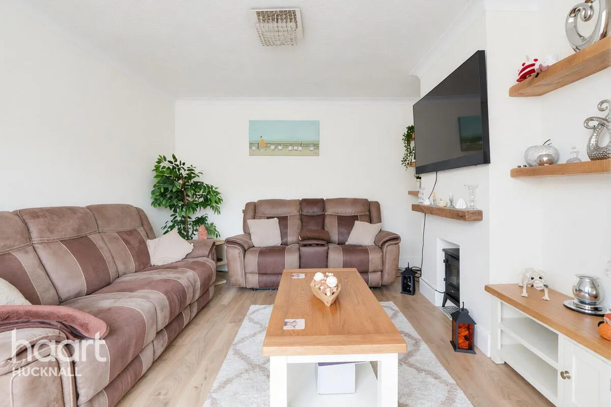 Shaw Crescent, Nottingham, NG15, photo 4