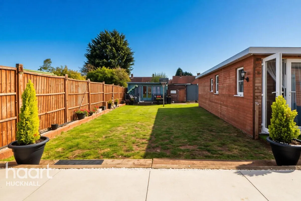 Shaw Crescent, Nottingham, NG15, photo 20