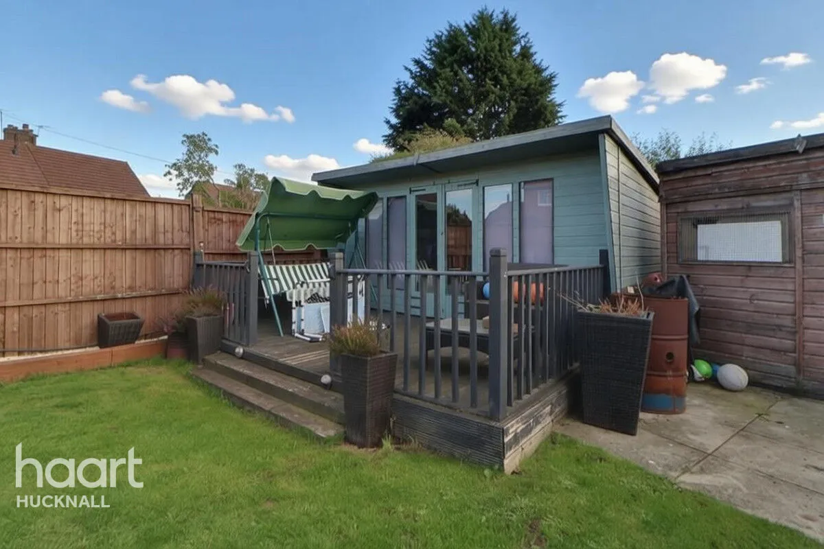 Shaw Crescent, Nottingham, NG15, photo 21