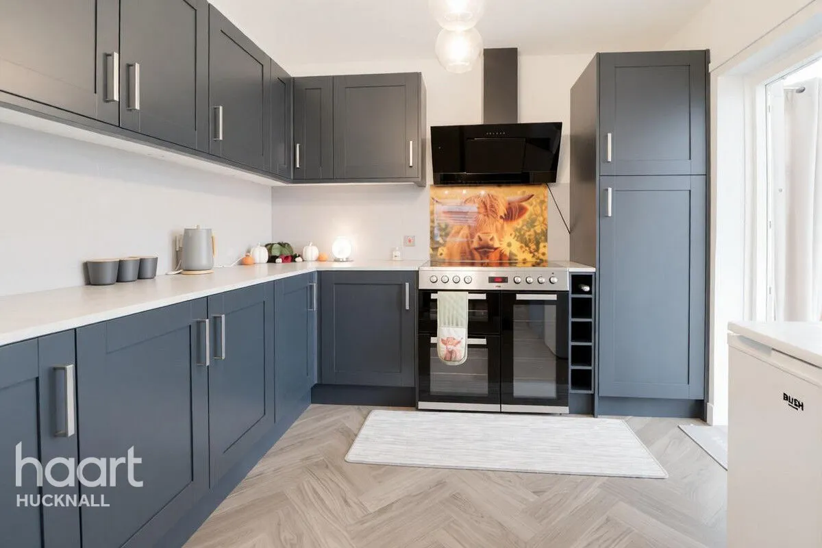 Shaw Crescent, Nottingham, NG15, photo 6