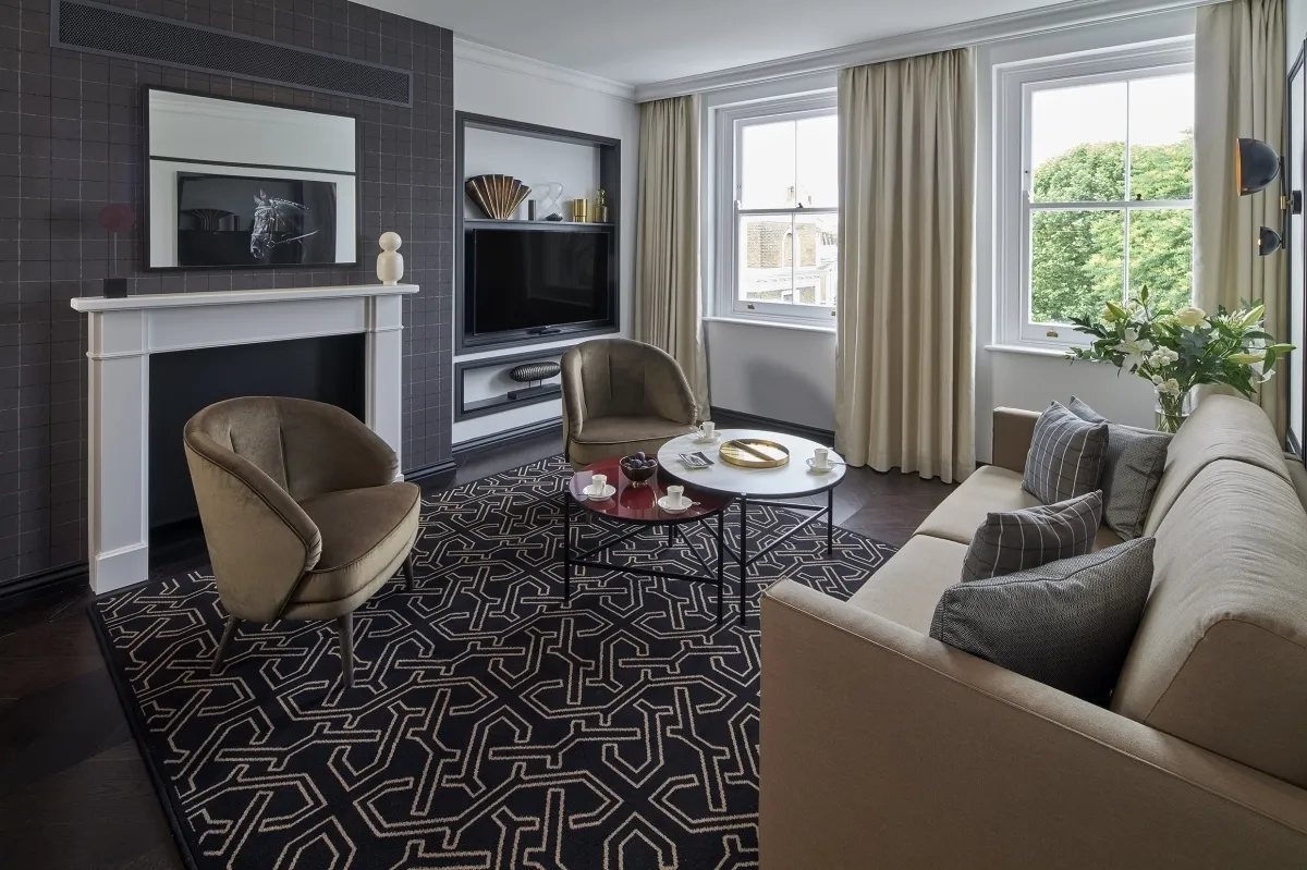 2 bed flat to rent — Lexham Gardens London W8