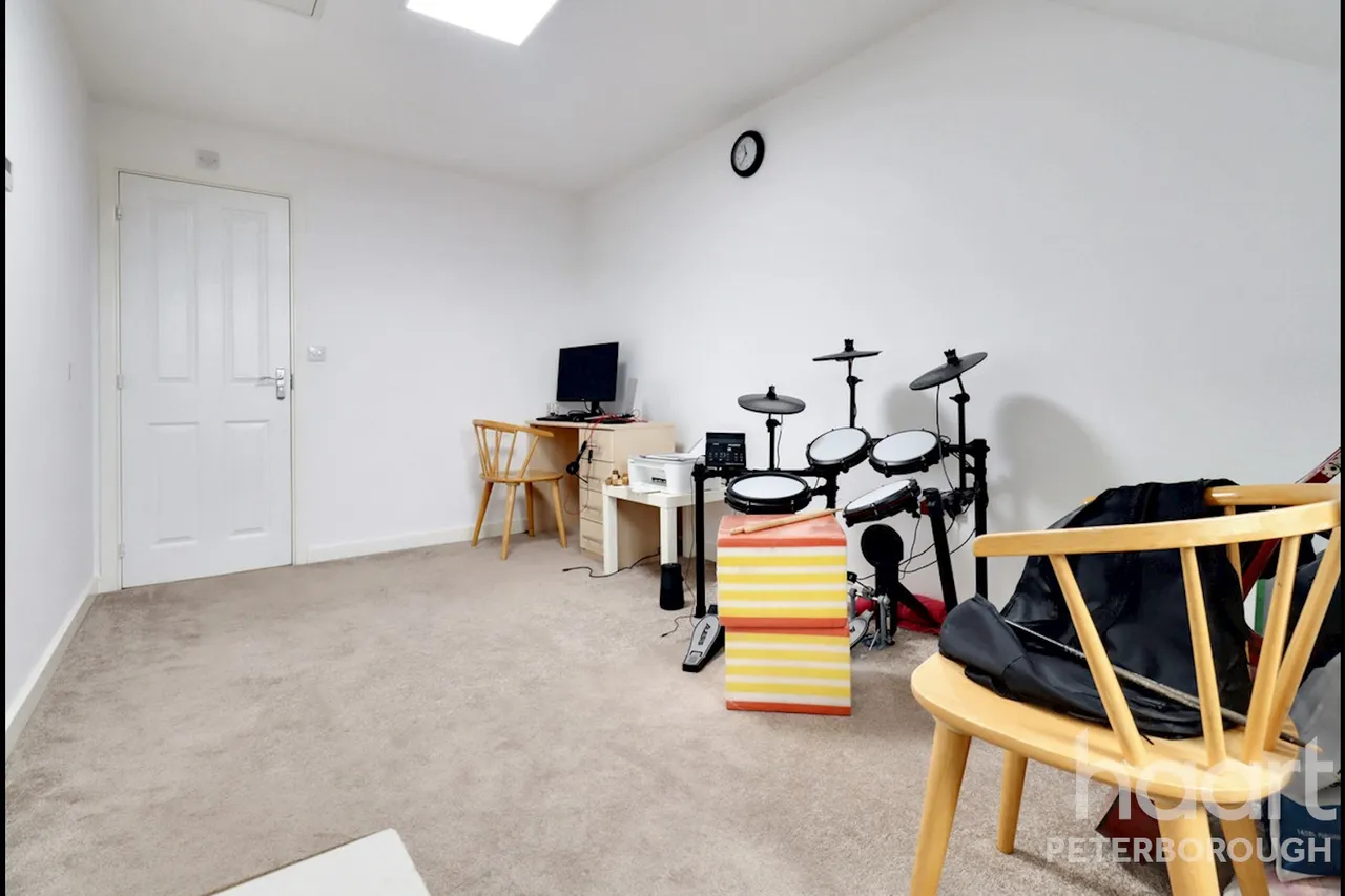 Mollis Close, Peterborough, PE2, photo 10