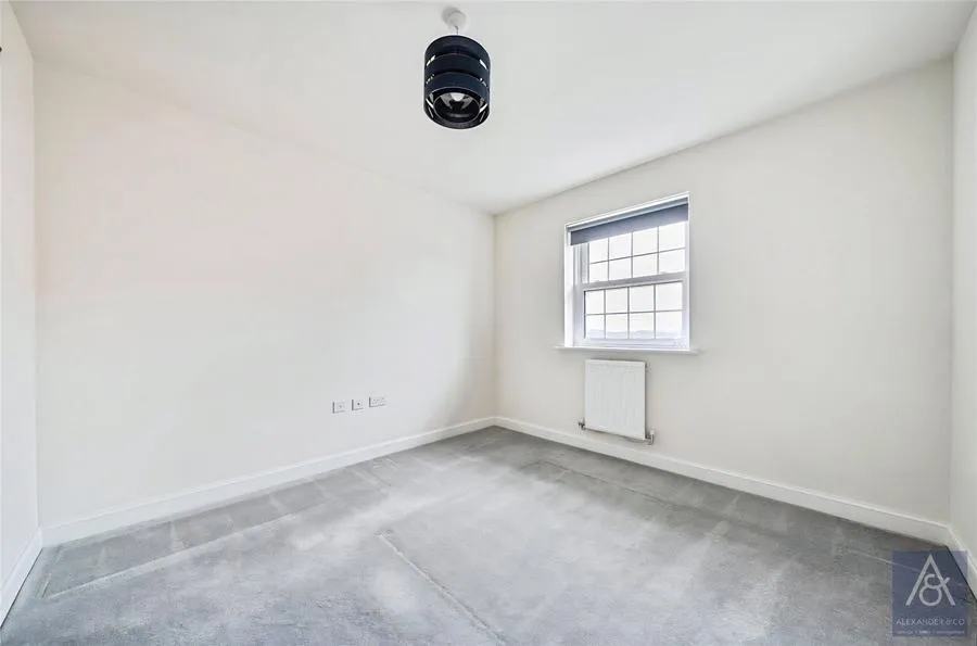 Kings Sutton Square, Buckingham, MK18, photo 17