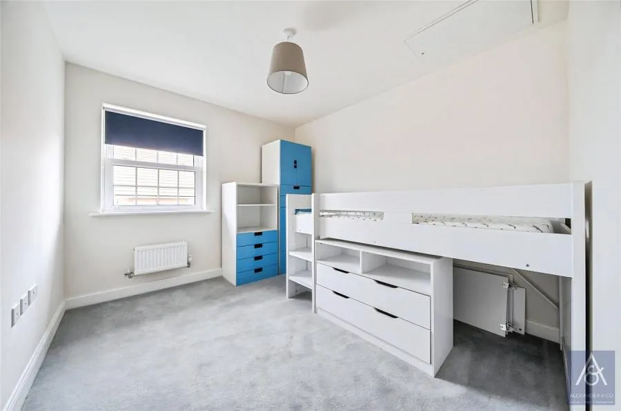 Kings Sutton Square, Buckingham, MK18, photo 10