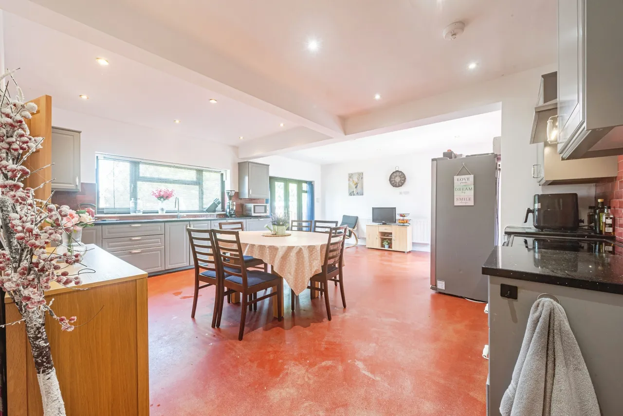 3 bed house for sale, Clayhill Road, Reading, RG7