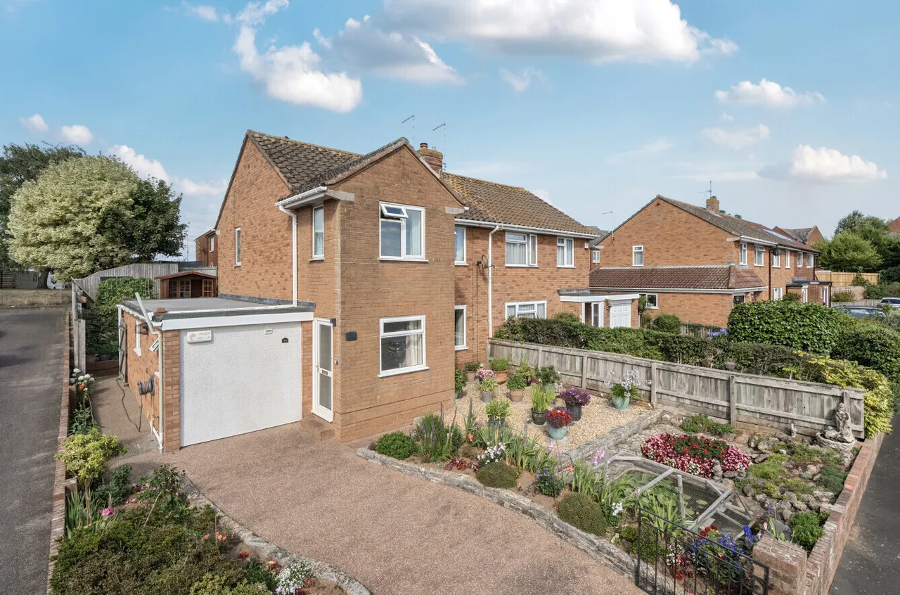 3 bed property for sale — Clinton Close, Budleigh Salterton, Devon, EX9