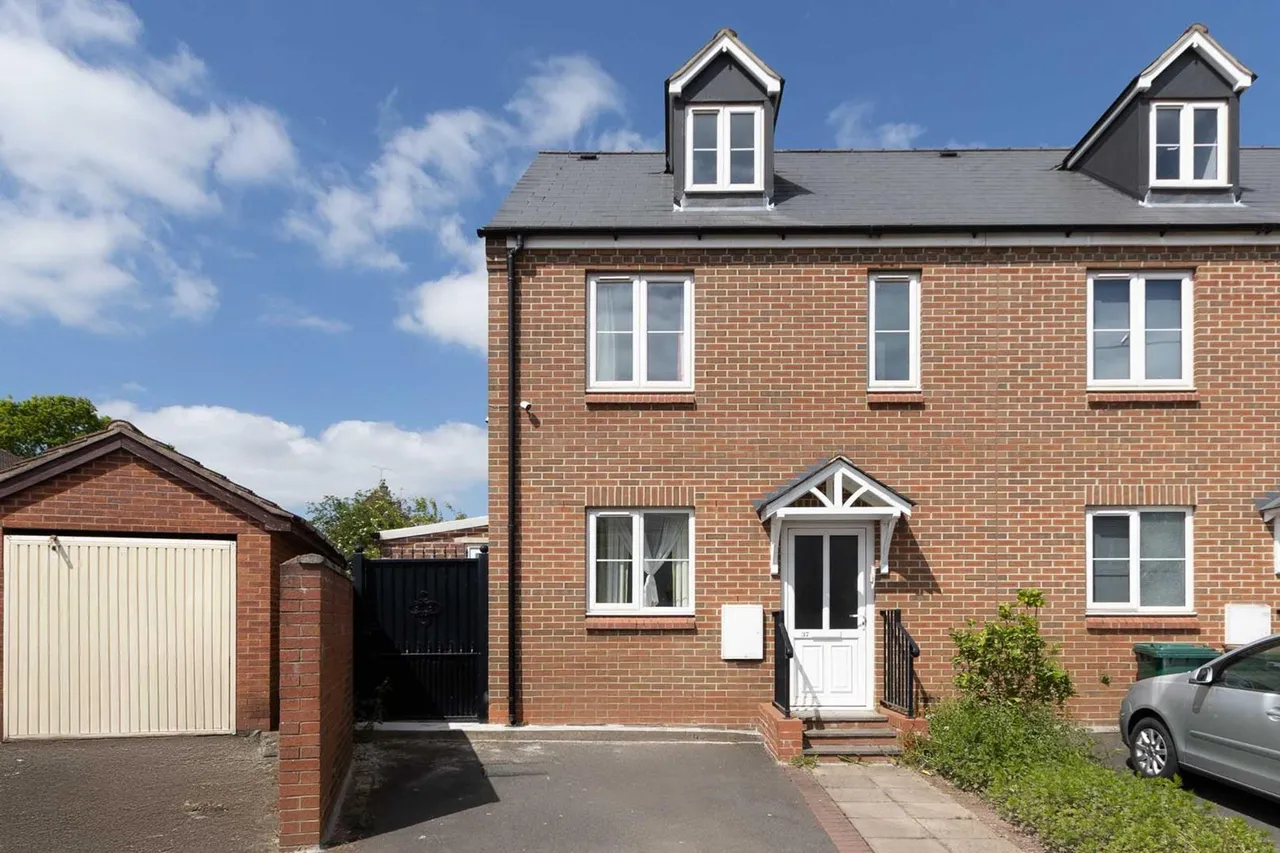 3 bed house for sale — Sheriff Avenue, Coventry, CV4