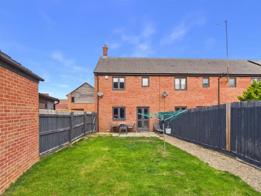 Gauntlet Road, Brockworth, photo 4