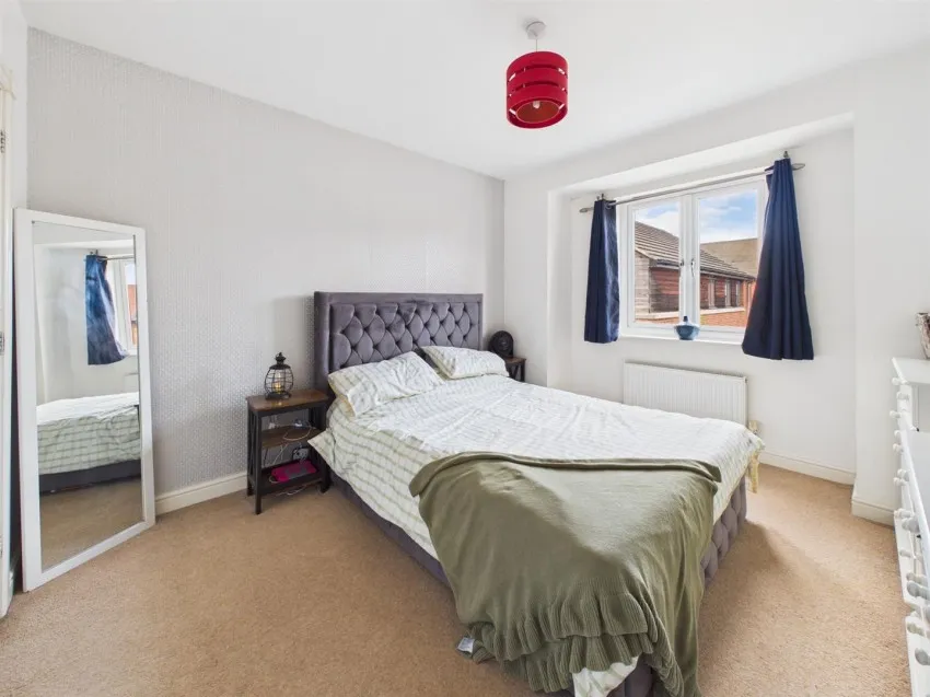 Gauntlet Road, Brockworth, photo 11