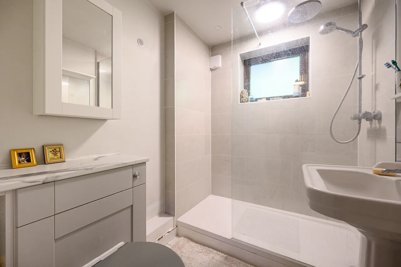 3 New Campden Court, Holly Bush Vale, London, photo 6