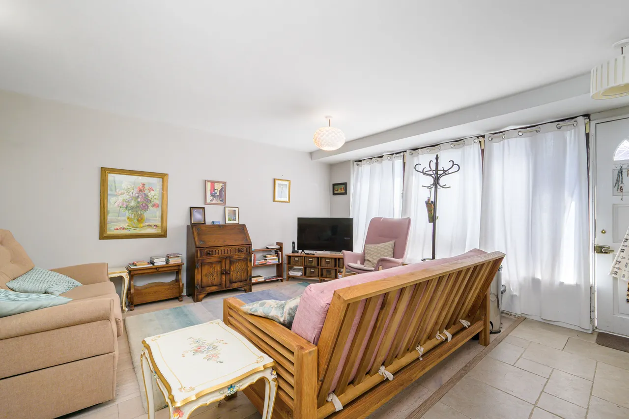 3 New Campden Court, Holly Bush Vale, London, photo 5