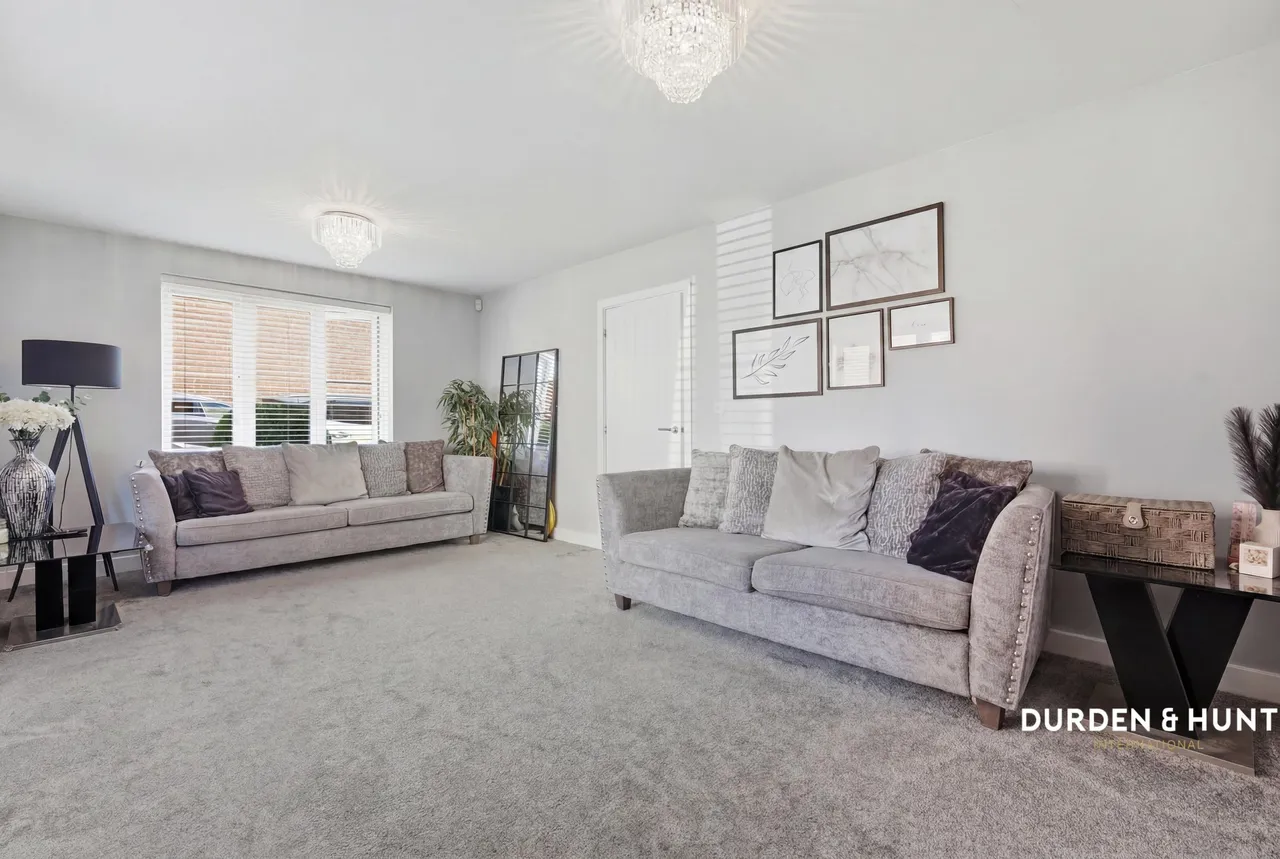 Abingdon Close, Basildon, SS15, photo 5