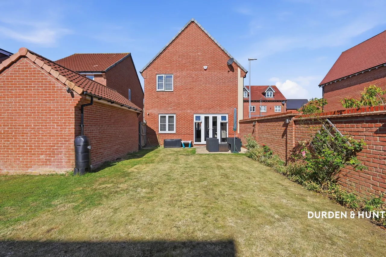 Abingdon Close, Basildon, SS15, photo 3