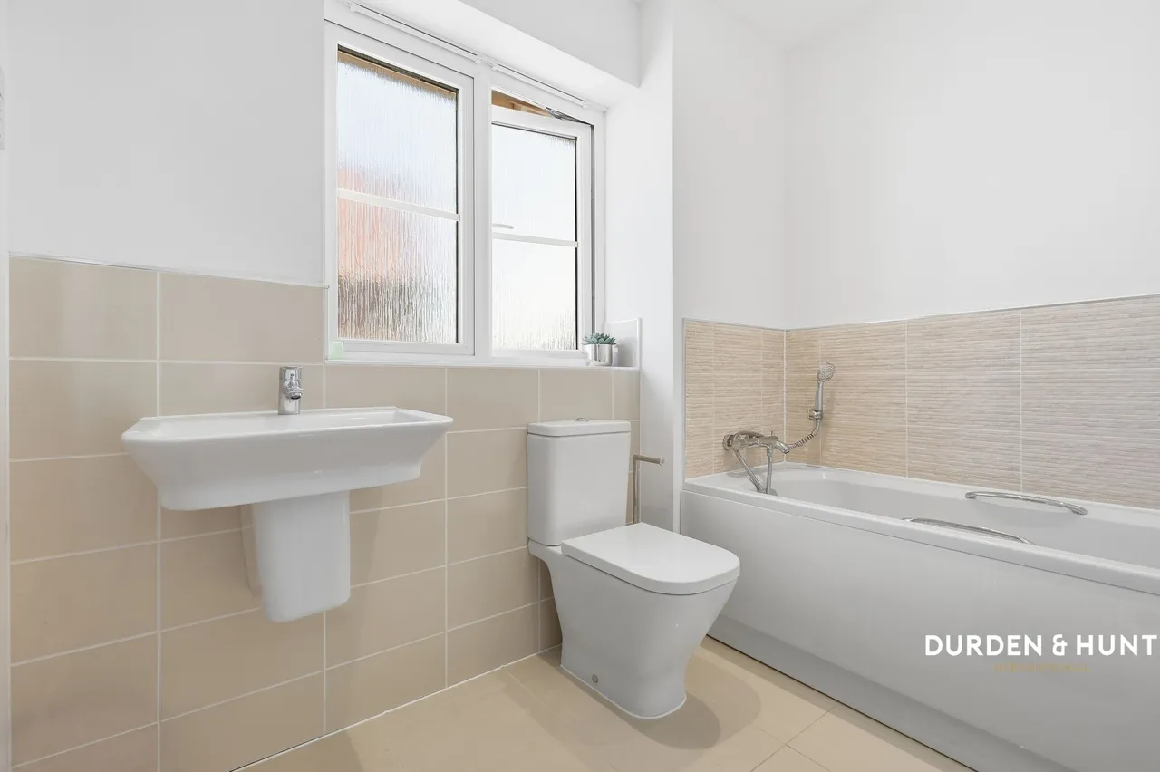 Abingdon Close, Basildon, SS15, photo 21