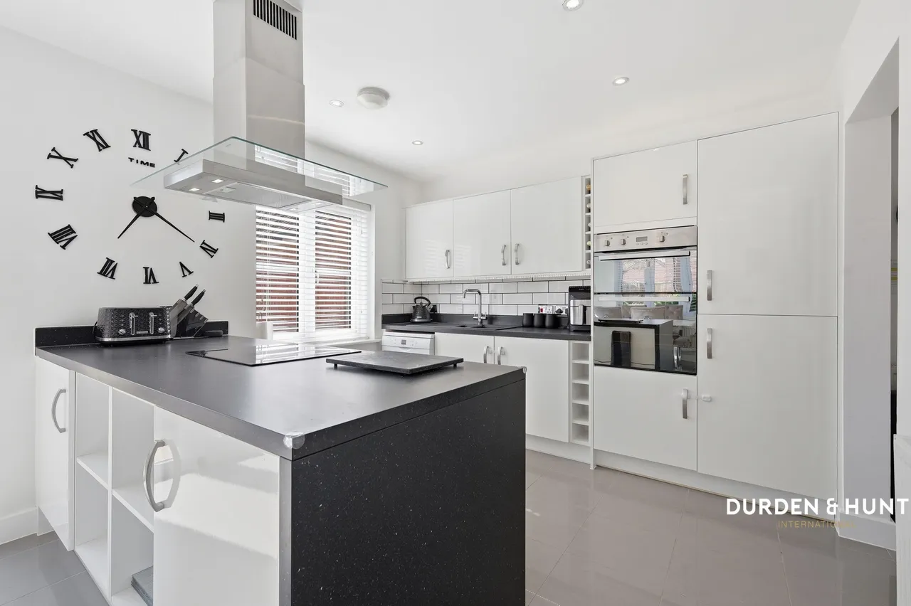 Abingdon Close, Basildon, SS15, photo 6