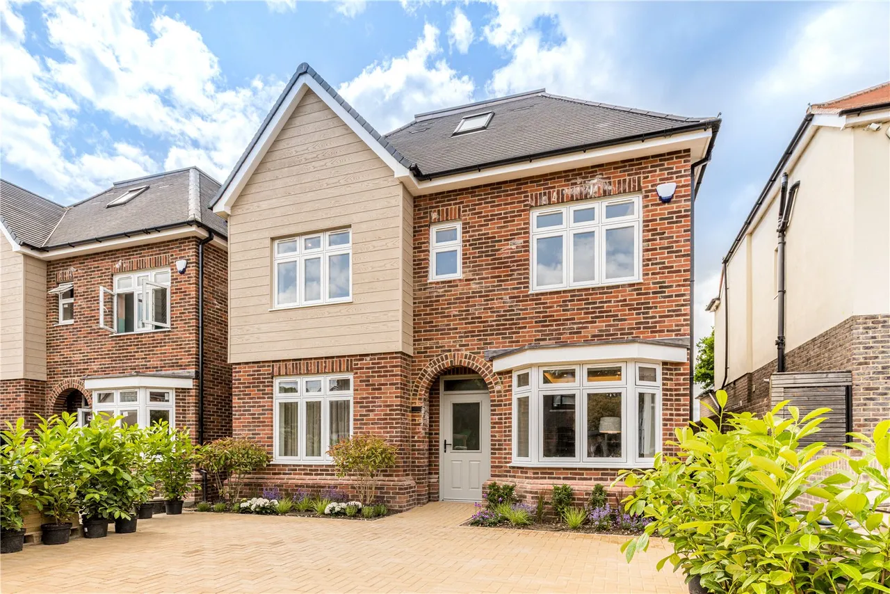 5 bed house for sale — Spring Court Road, Enfield, EN2 8JP