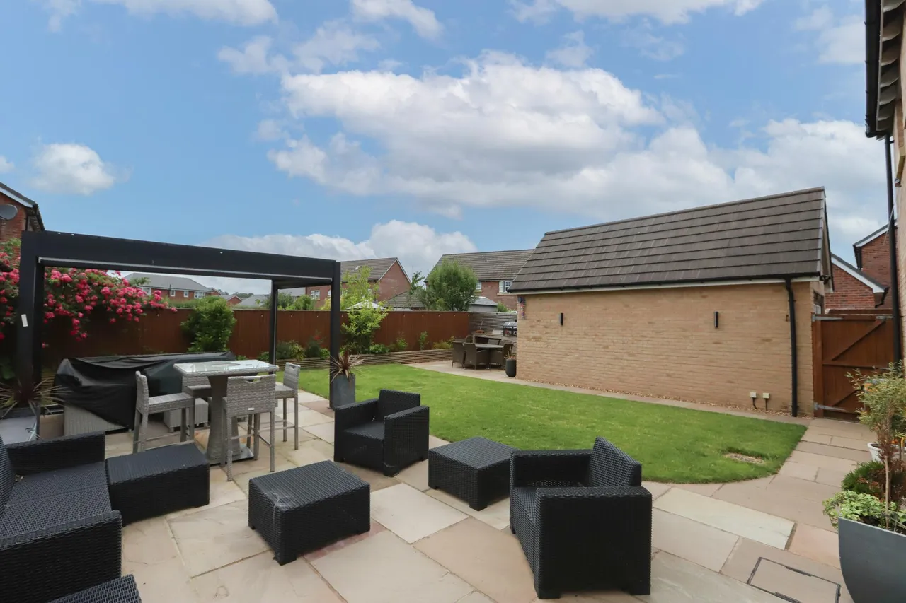 St. Peters Drive, Preston, PR4, photo 18