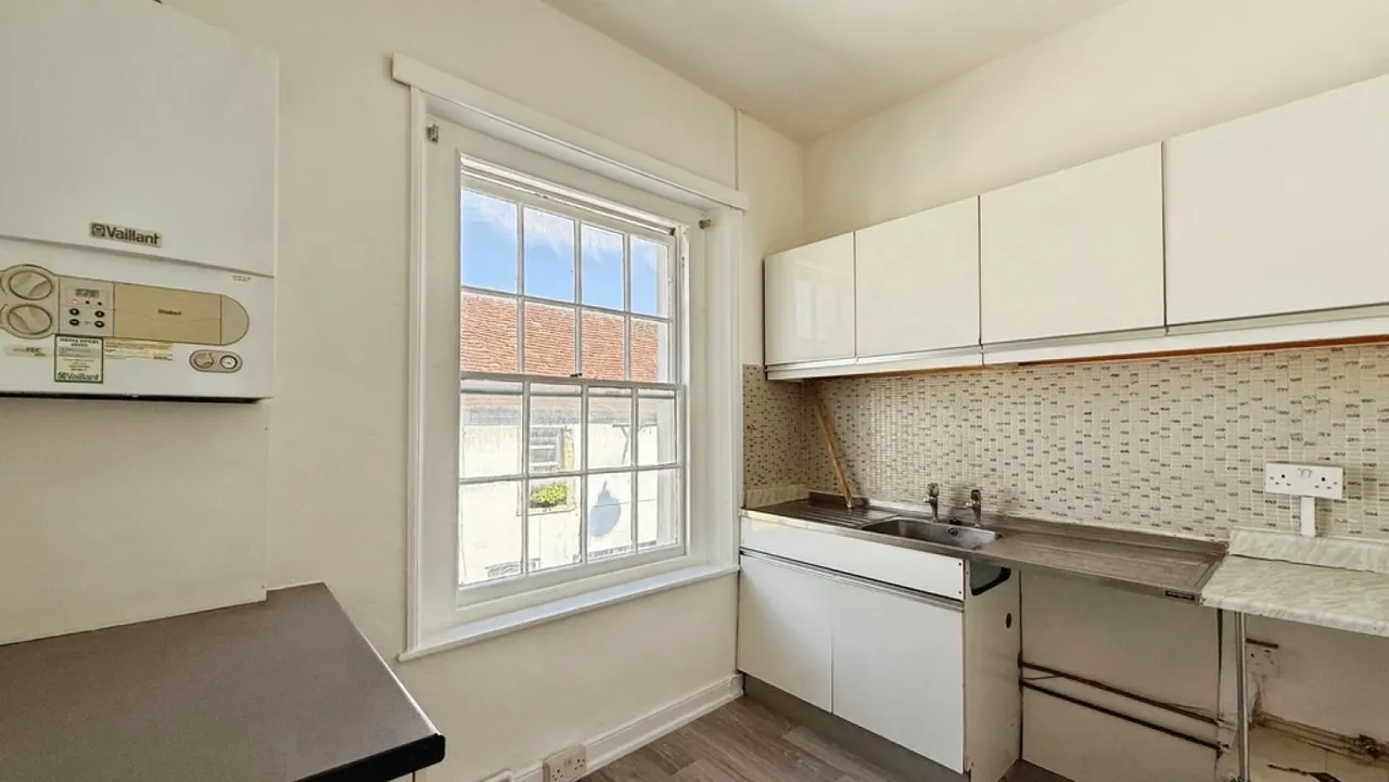 Maristow Street, Westbury, photo 9