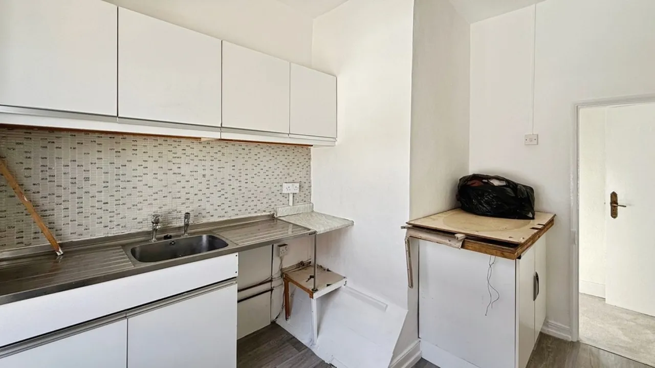 Maristow Street, Westbury, photo 8