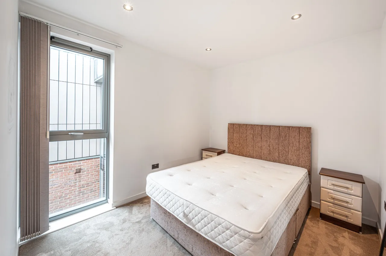 Flat 18 Cascades Apartments, 368-370 Finchley Road, London, photo 5