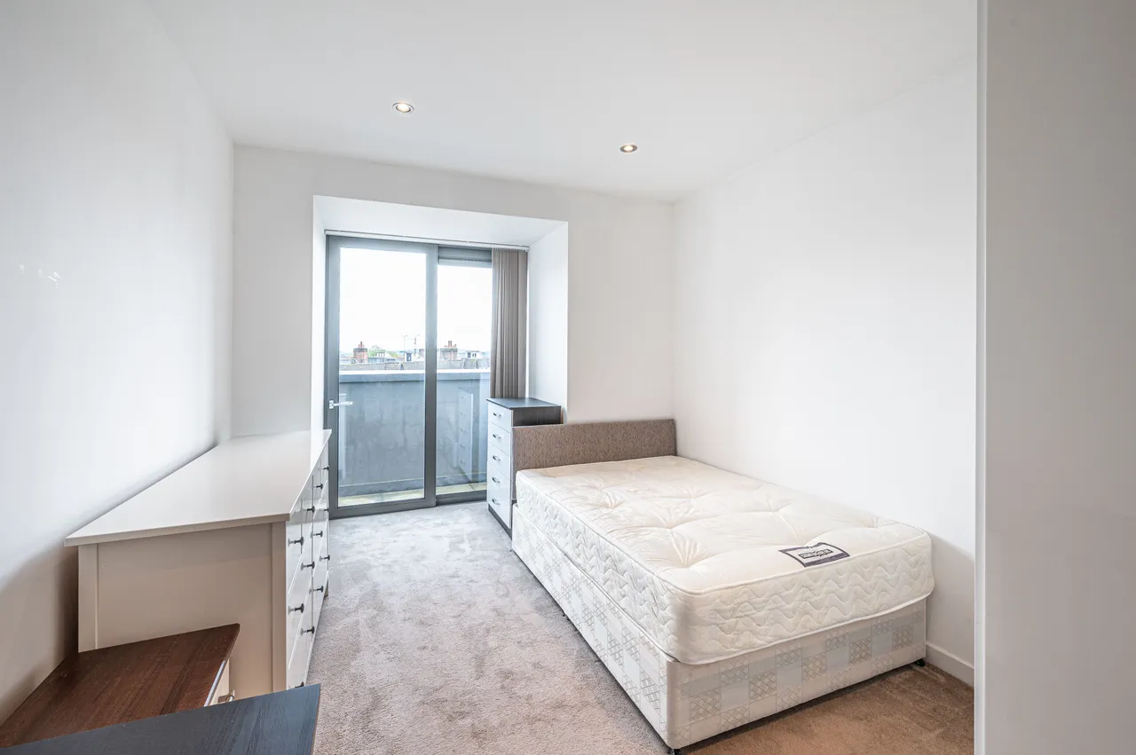 Flat 18 Cascades Apartments, 368-370 Finchley Road, London, photo 6