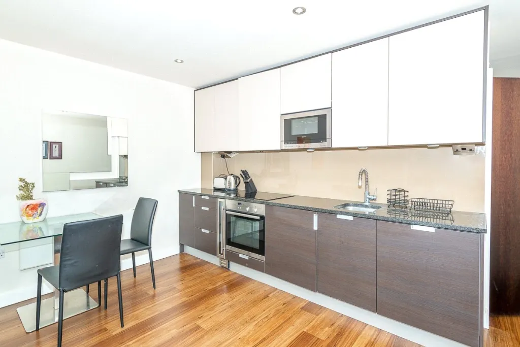 Aerodrome Road, Beaufort Park, NW9, photo 2