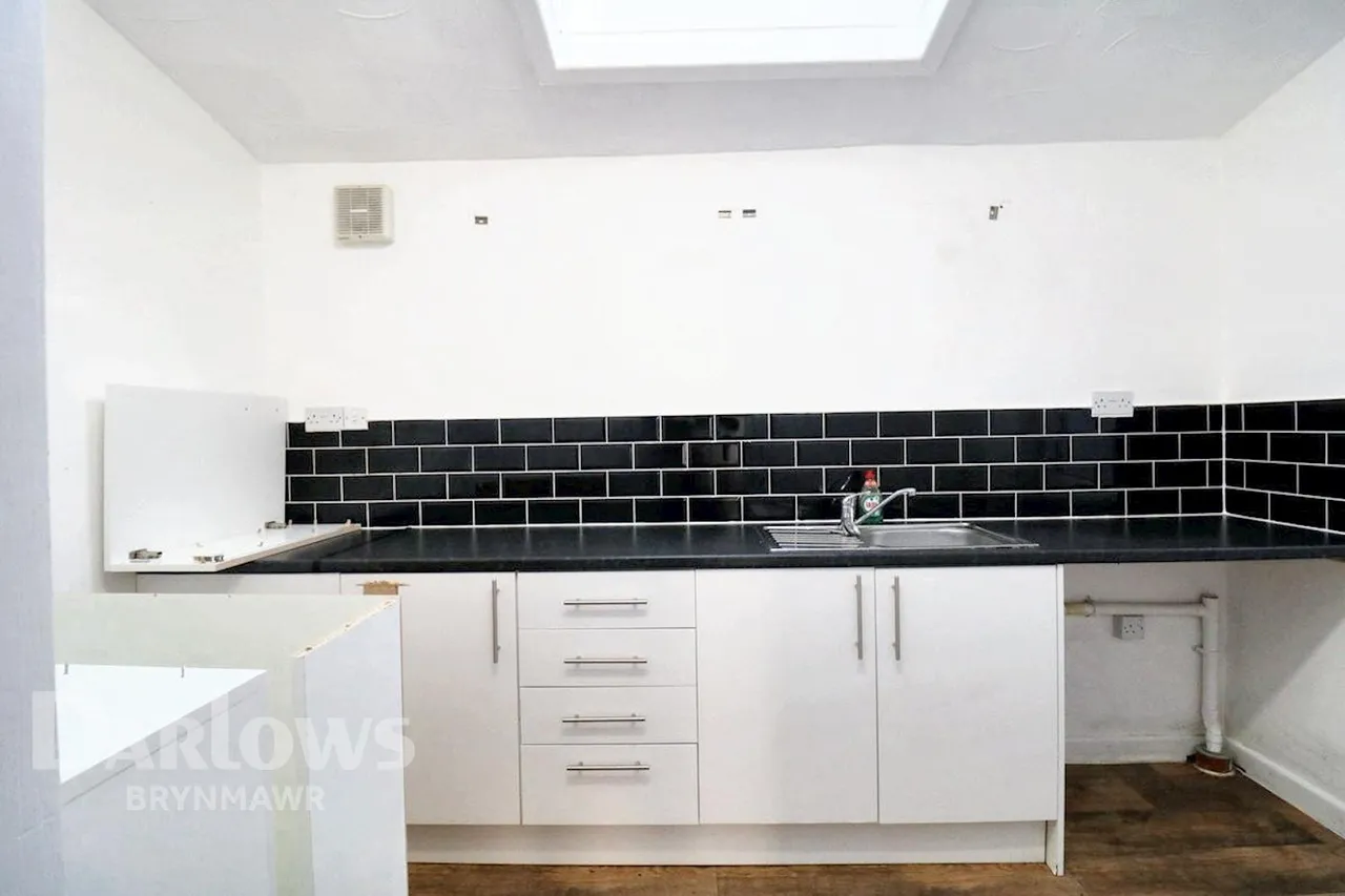Cwm Road, Ebbw Vale, photo 5