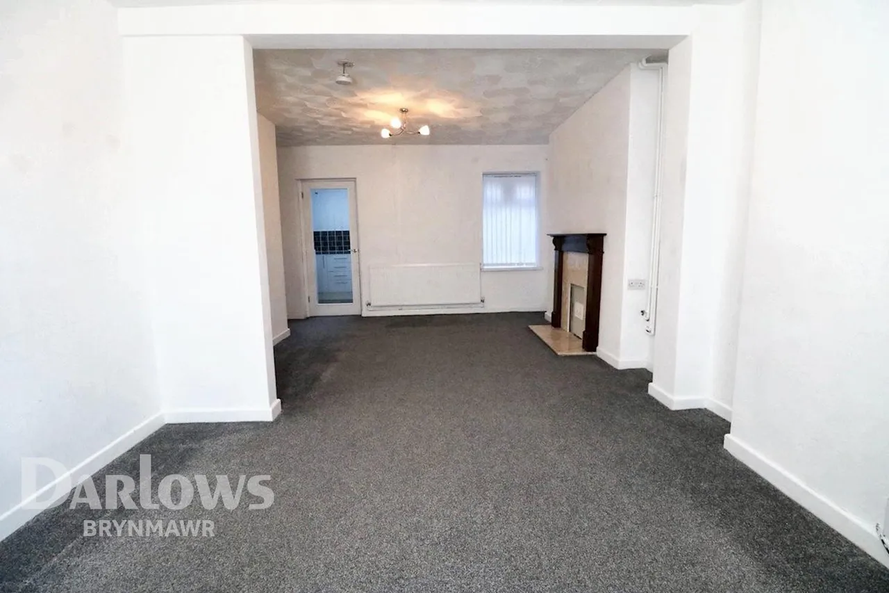 Cwm Road, Ebbw Vale, photo 3