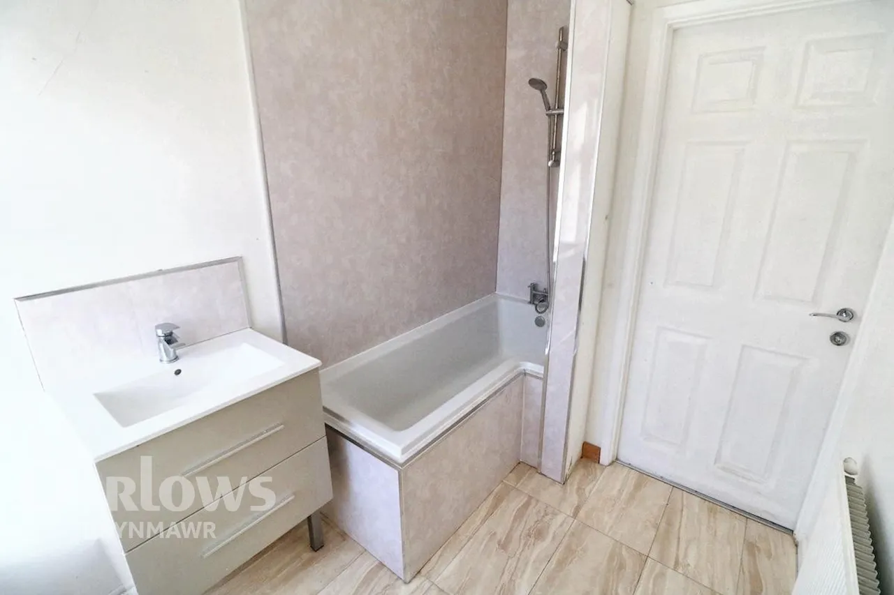 Cwm Road, Ebbw Vale, photo 7