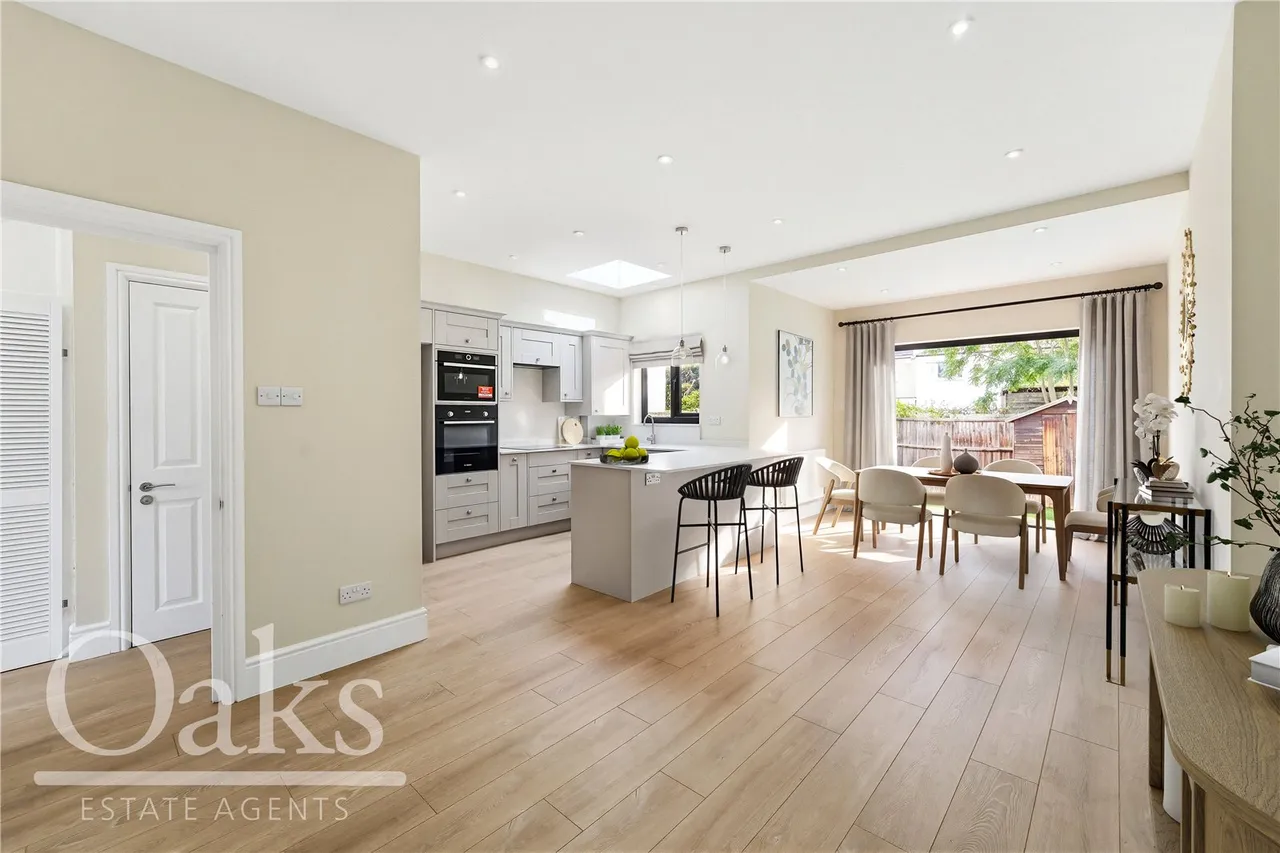 3 bed house for sale, Churchmore Road, Streatham Vale, SW16