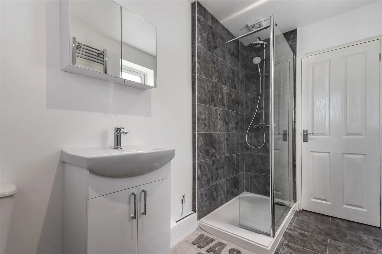 Queens Road, Aldershot, Hampshire, GU11 3JE, photo 10