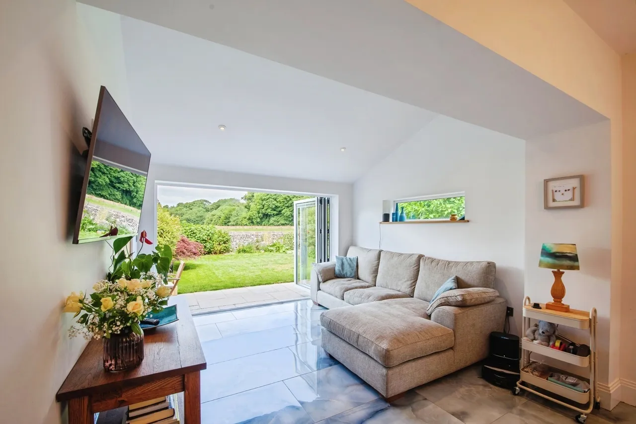 White Knowle Road, Buxton, Derbyshire, SK17, photo 13