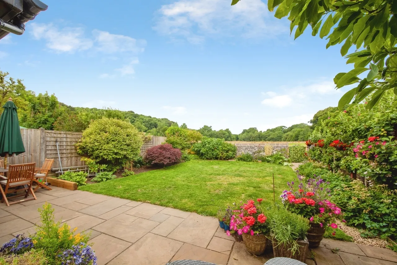 White Knowle Road, Buxton, Derbyshire, SK17, photo 2