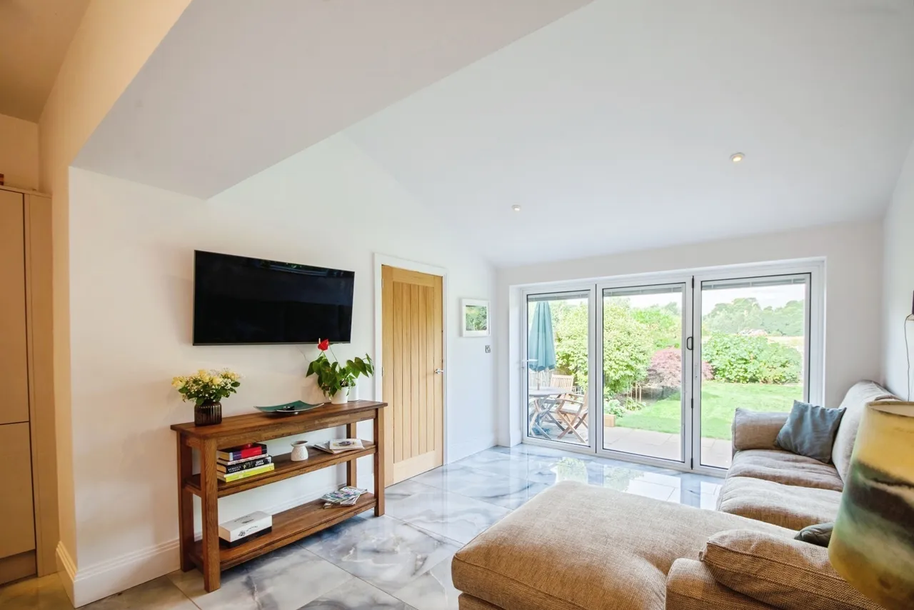 White Knowle Road, Buxton, Derbyshire, SK17, photo 10